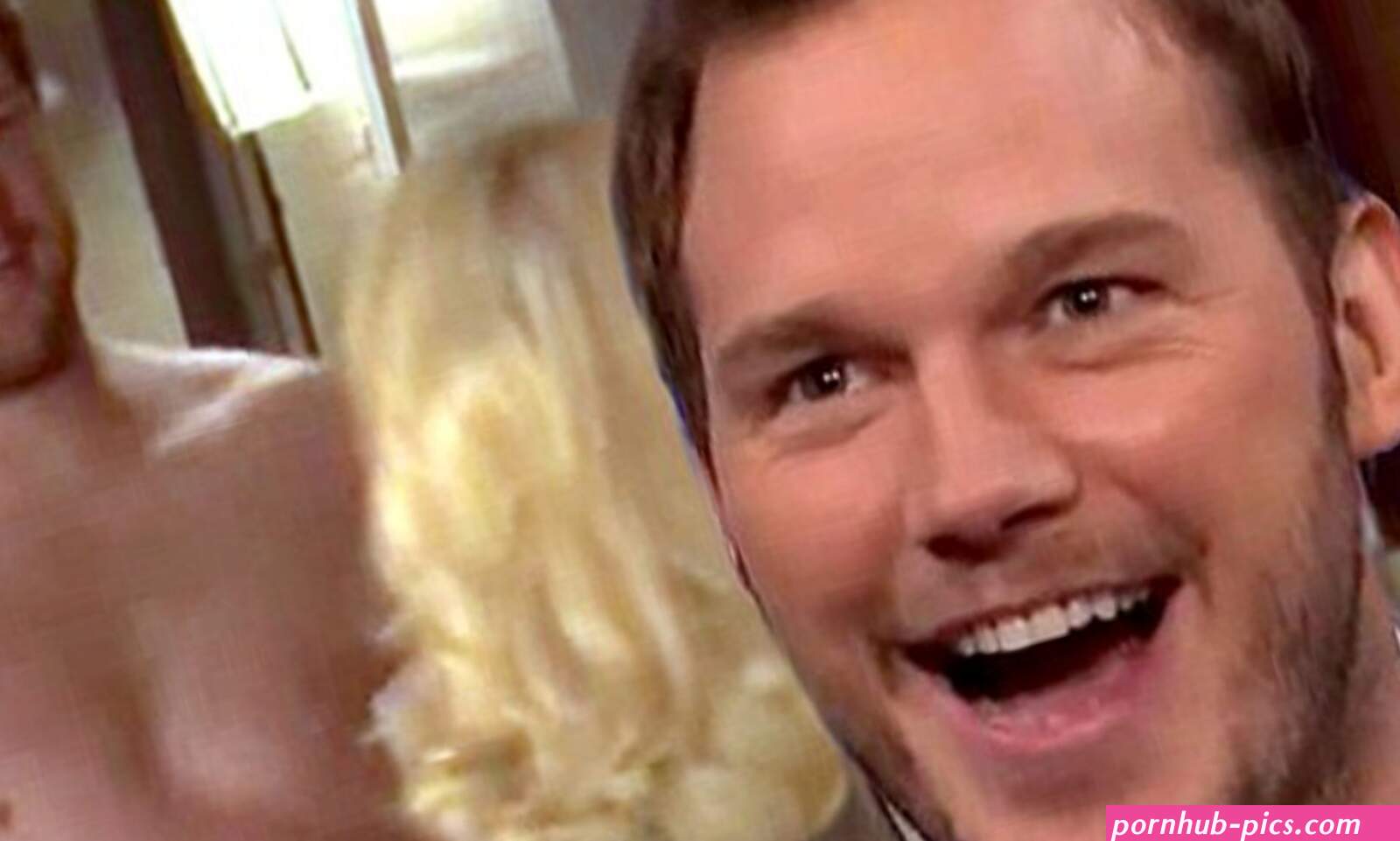 Chris Pratt reveals to Seth Myers how he shocked Amy Poehler by stripping naked in a scene in Parks And Rec