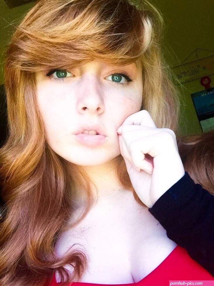 Sexy Redhead DirtBagWife Tumblr Babe