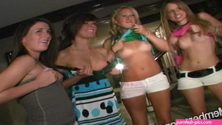 Smoking Hot Party Girls Show Pussy Before The Club