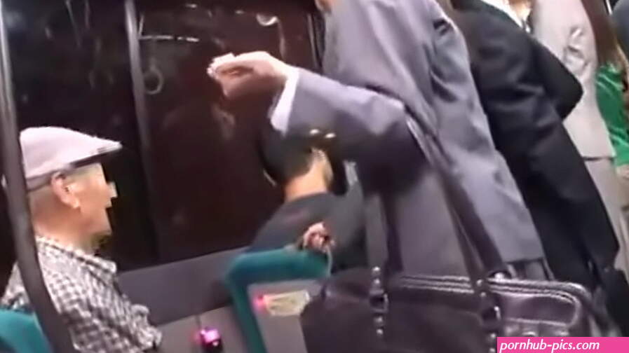Asian student sex in bus