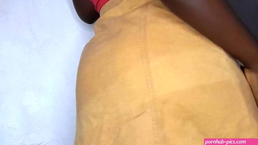 Brown slim big ass small tits