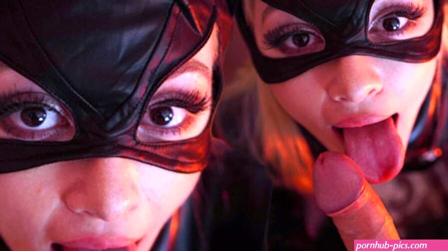 Catwoman Blowjob