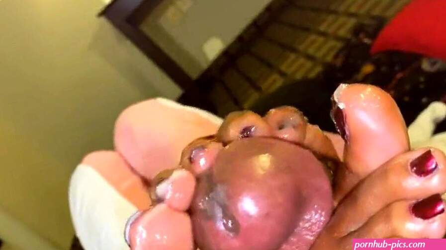 Ebony Sexy Toes and Feet Footjobs: Hardcore Amateur Babe Porn