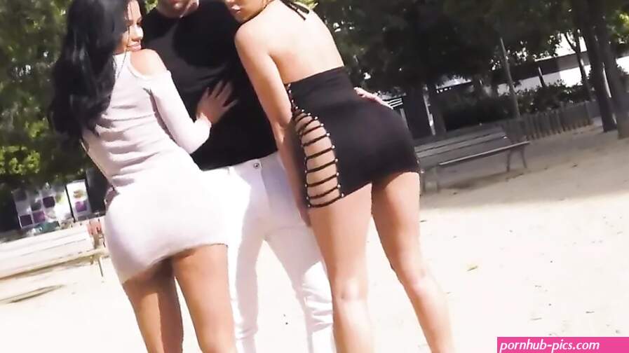 Follando con dos latinas muy putas que polvazo que pegan!