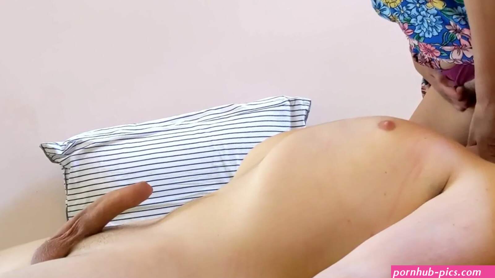 I love gently grinding my pussy on his face