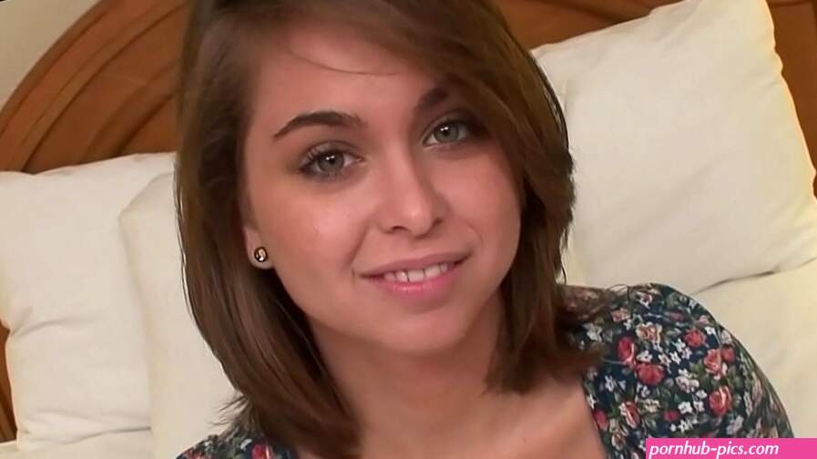 Riley Reid Can Be Seen Here Starring in Her First Porn
