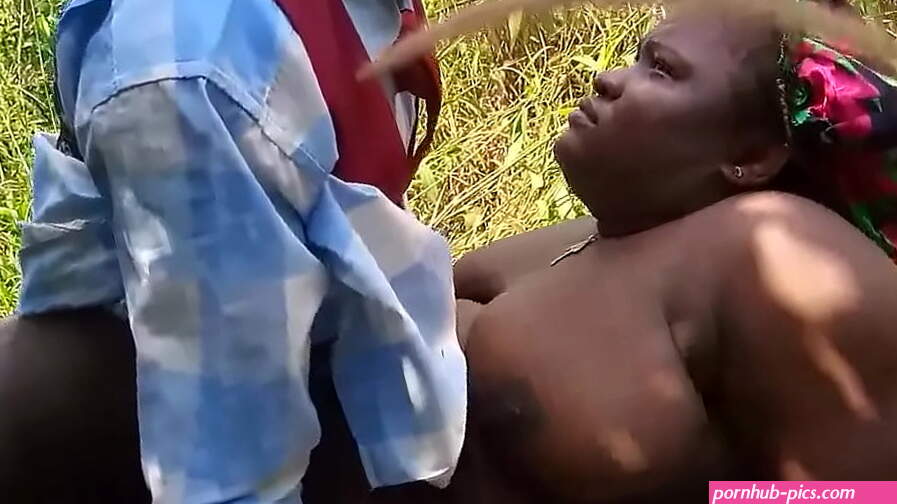 Hot sex with Softkind Fucksy vs African Gift