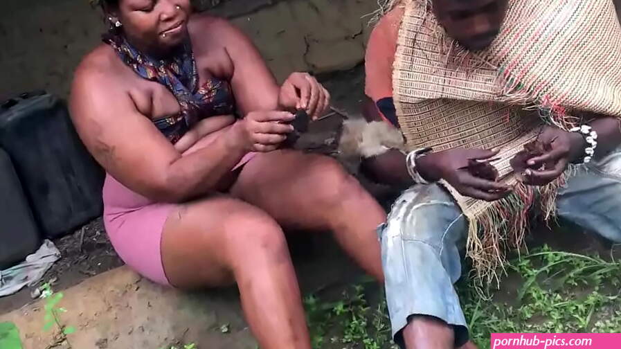 HE INSISTING TO FUCK ME AS THE EXCHANGE OF THE BUSH MEAT HE GAVE TO ME AT OUR LOCAL HUTSOFTKIND FUCKSY