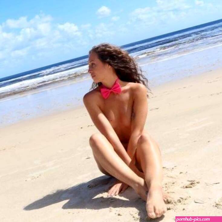 The Nude Blogger