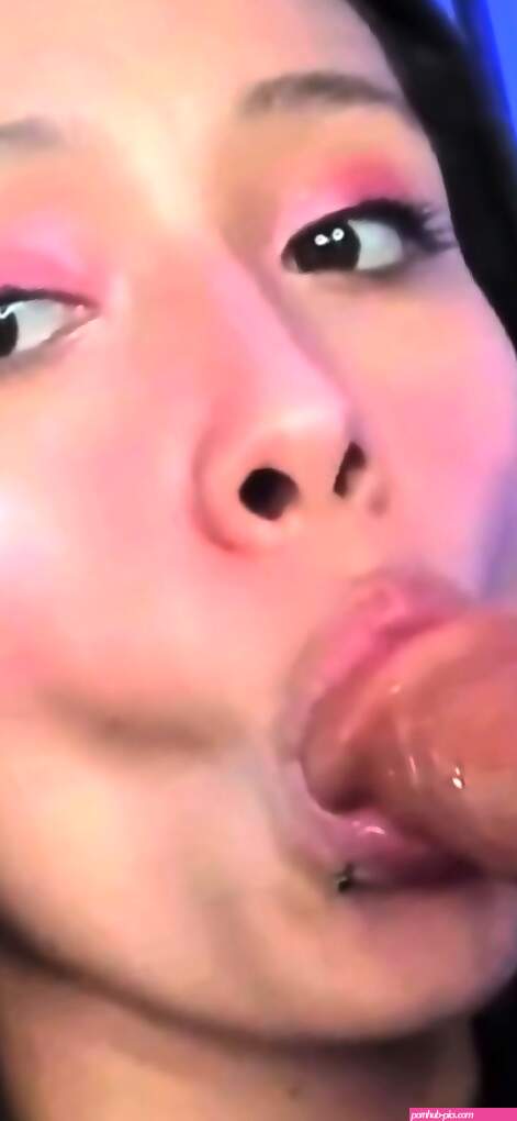 Alicee Moon Webcam Dildo Blowjob 21-24
