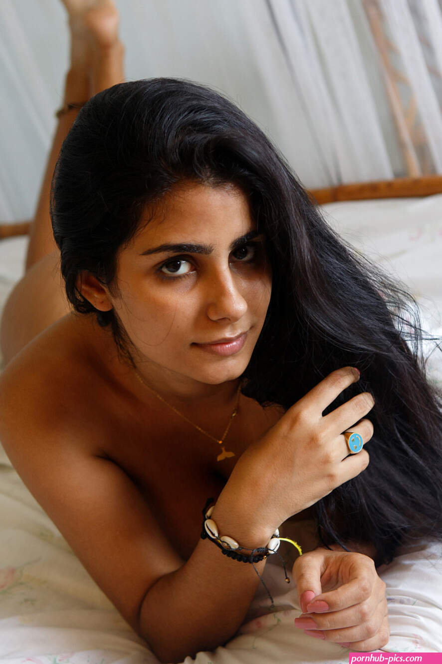 Lissa Mendez Nude Pics at Zishy