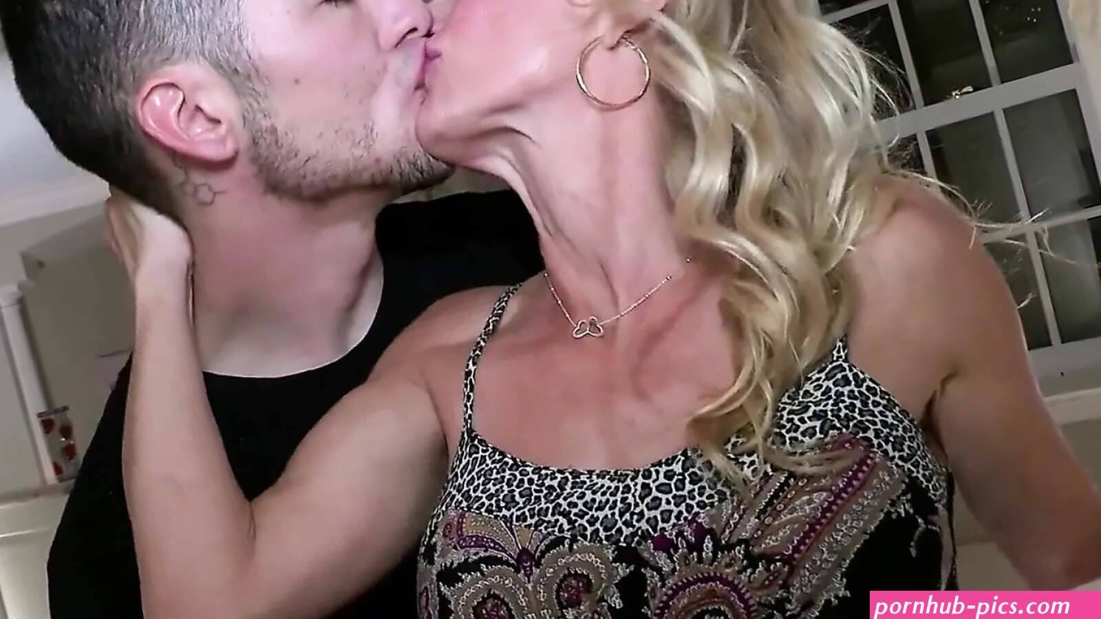 Starsza mamuka Filmy Porno