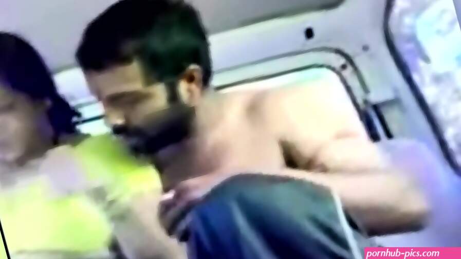 H0rny Marathi Aunty Fucking Inside Car With