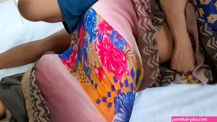 Marathi office aunty very hard sex