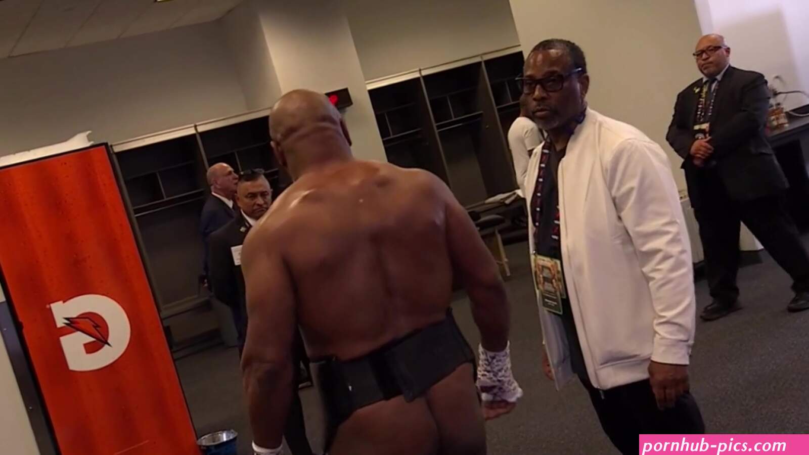 Mike Tyson Shows Off Bare Butt Before Jake Paul Fight!
