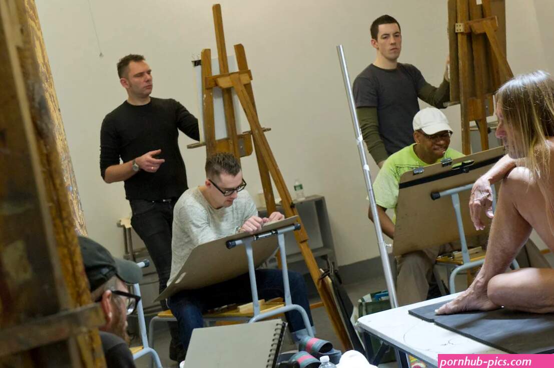 The Dos and Donts of Working With Nude Models: 6 Steps for Keeping Things Professional