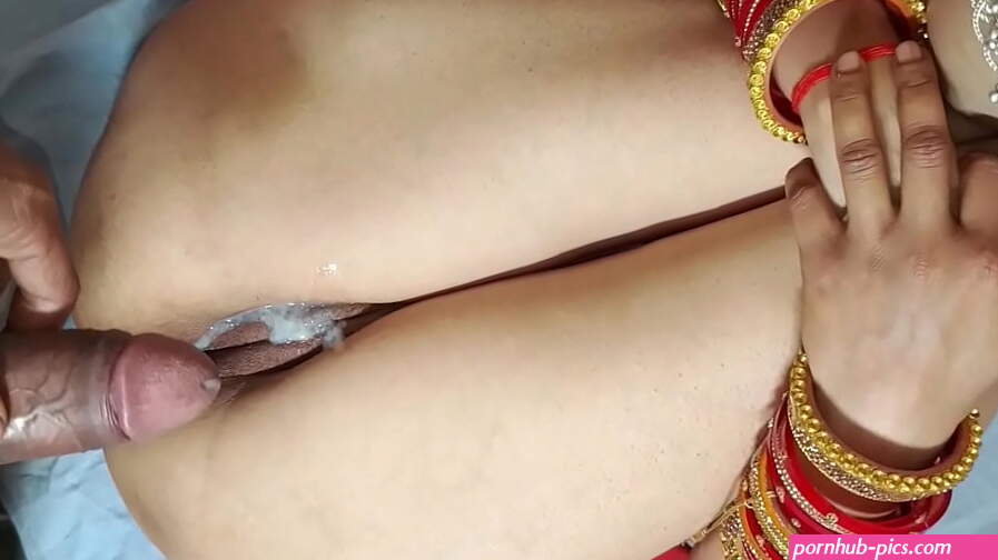 Indian desi village house wife fucked by taking her bedroom