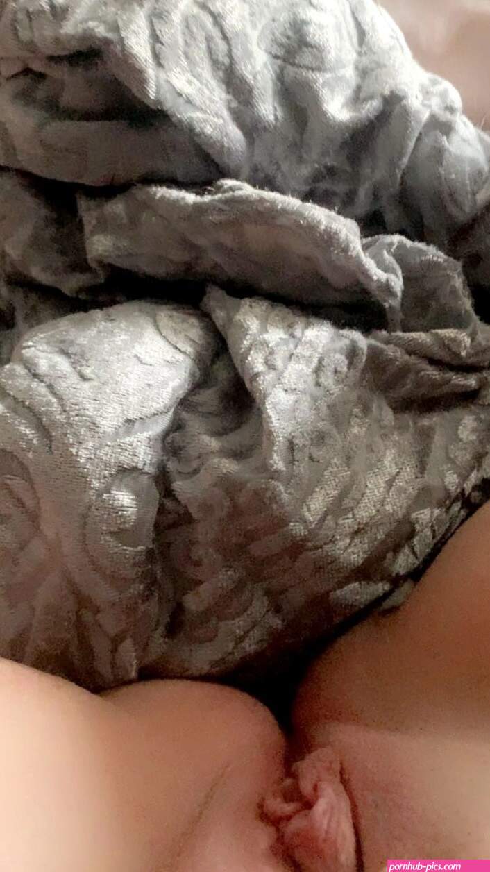 Free white pussy masturbation Porn Photo Galleries