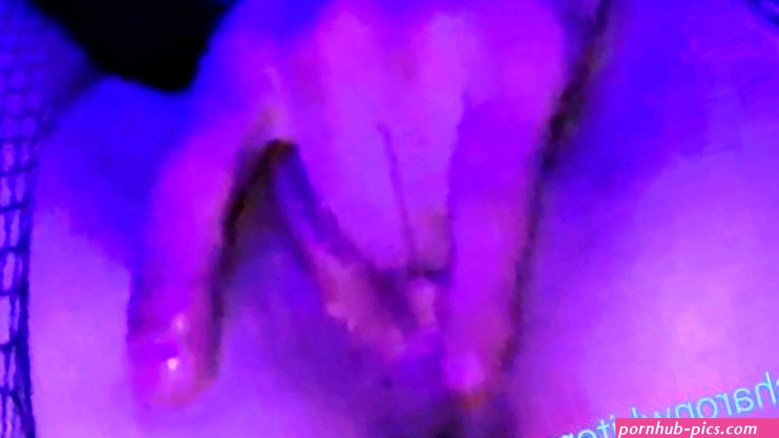Hot Sharon White MILF Wet Pussy Masturbation Tube
