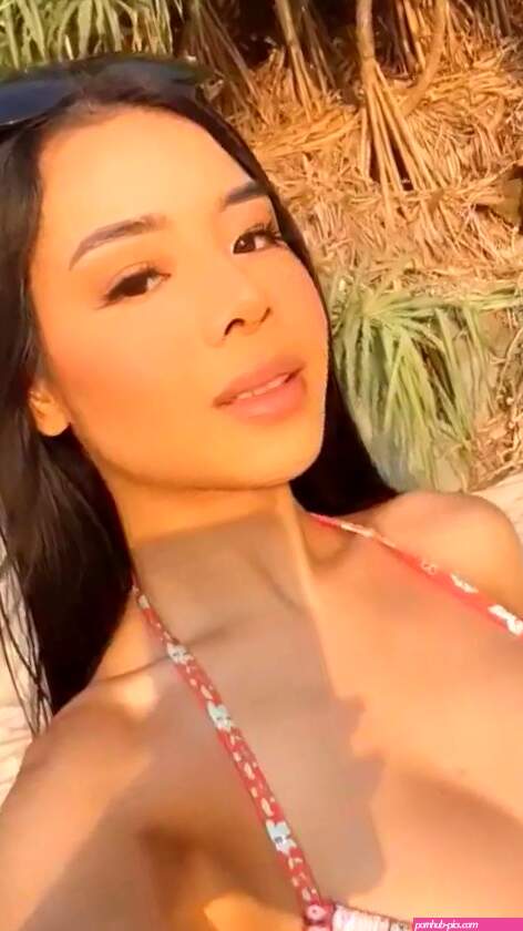 Pretty Asian Flashing Boobs In Beach Video