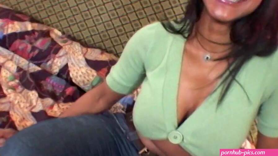 Big Tits Big Ass Amateur Girl in Ebony Movie