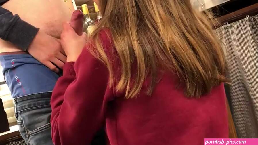 GIRL BARISTA DOES BLOWJOB TO TEEN AT WORK WITH TALK