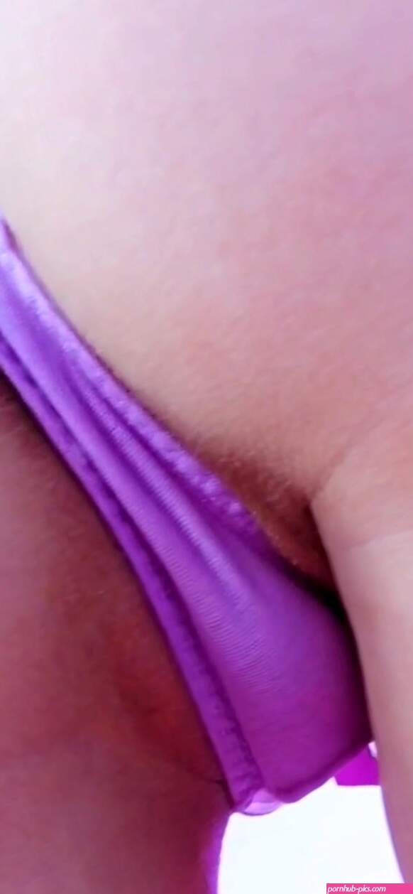 Emllouise Nice Ass Tease
