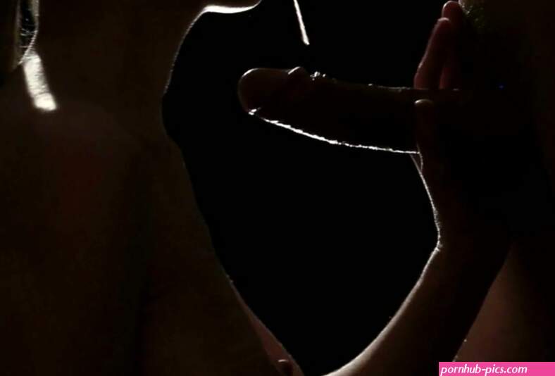 Exciting Noir Blowjob with Massive Oral Creampie