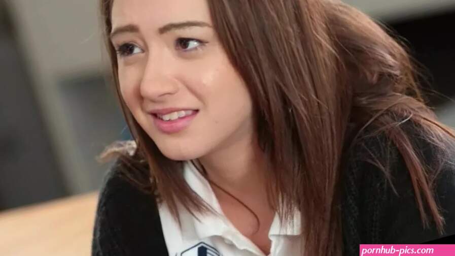 Cute college student is fucked by the old teacher