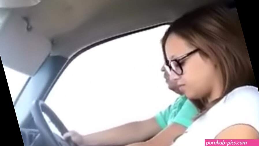 Fucking lexi while Driving on the Highway