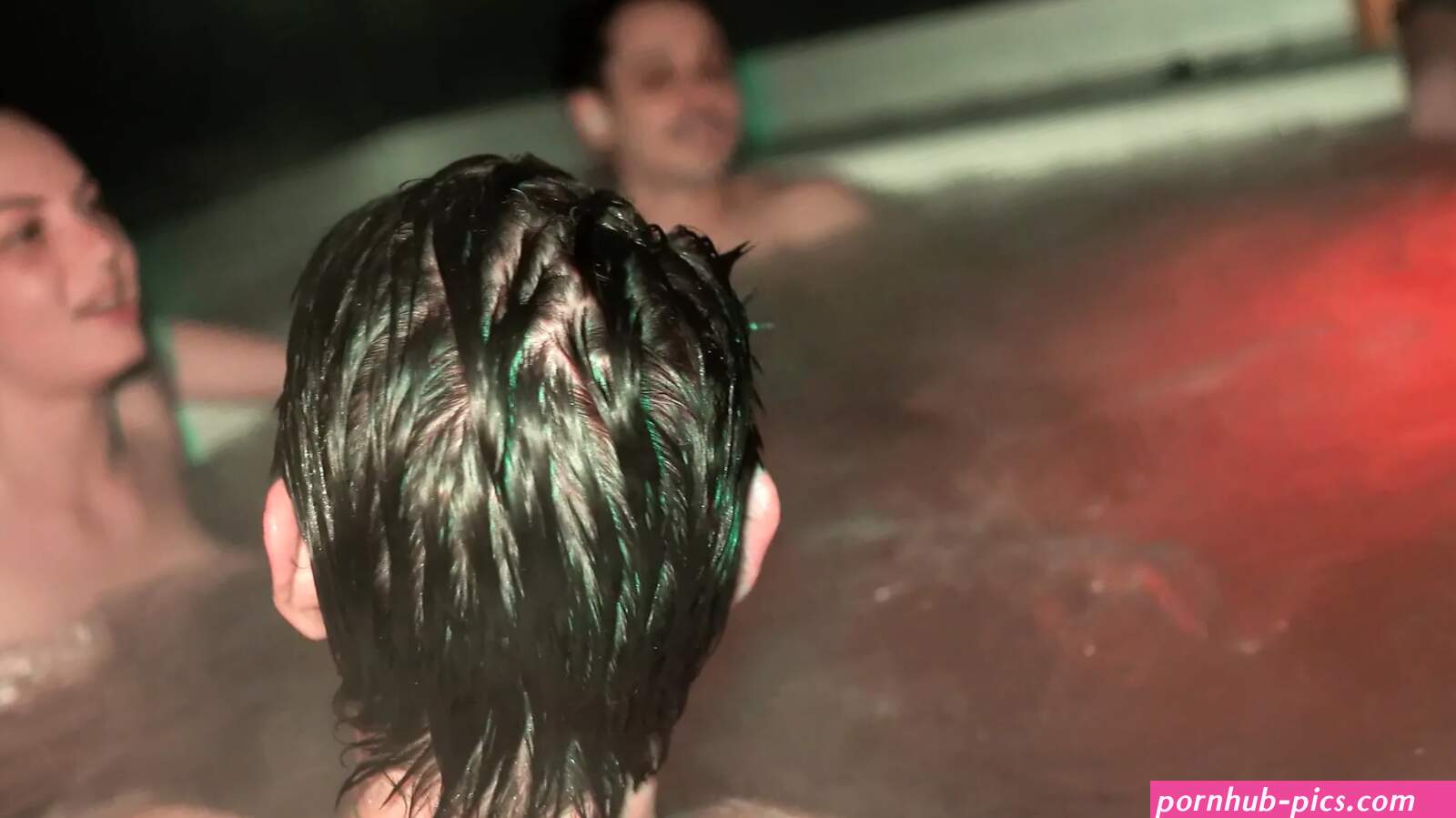 Hot Tub Threesome Porn Videos