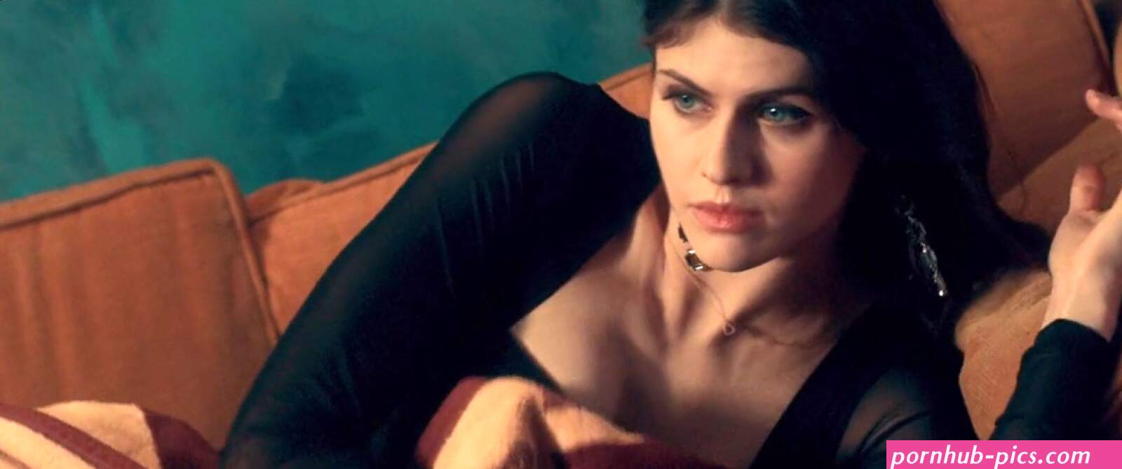 Nude video celebs Alexandra Daddario sexy