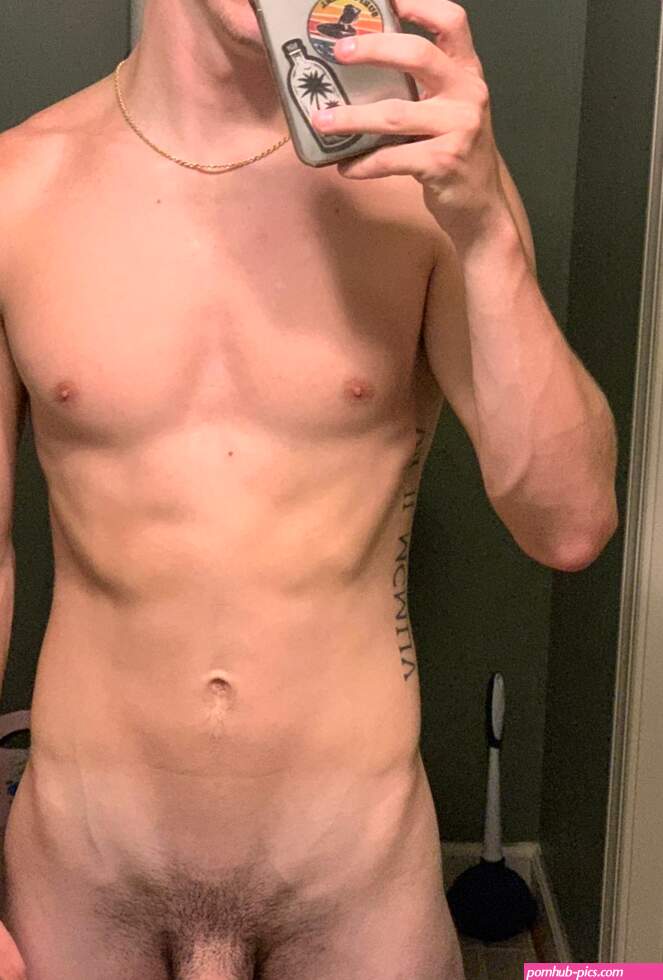 Nude mirror selfie boy