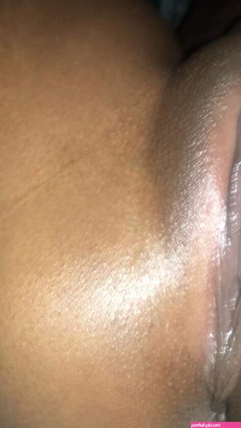 You nutting on my natural face or this pretty tight pussy ??