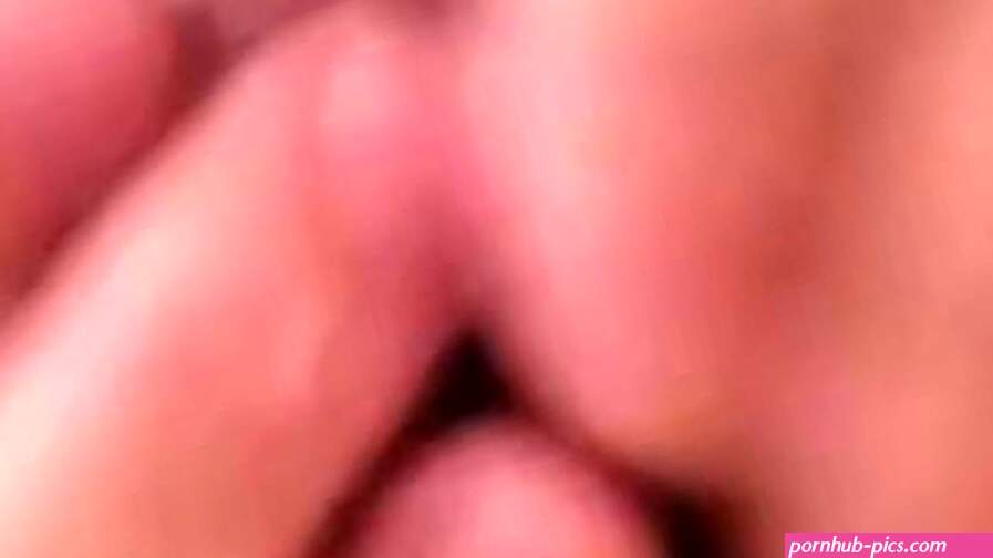 Amateur jugando con mi culo intentando conseguir un prolapso anal. Casero real.