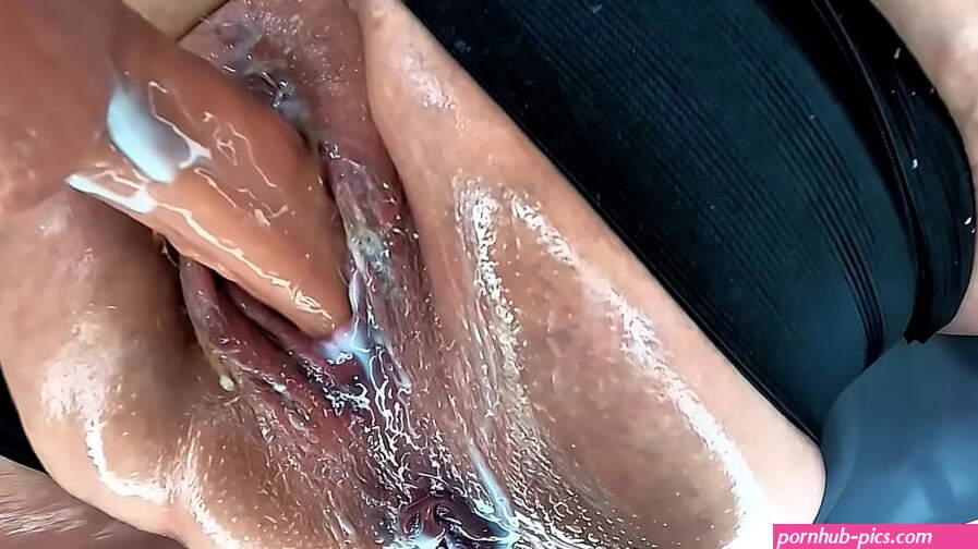 GODMAMAs Juicy Wet Pussy Bursts Open For Big Cock Energy