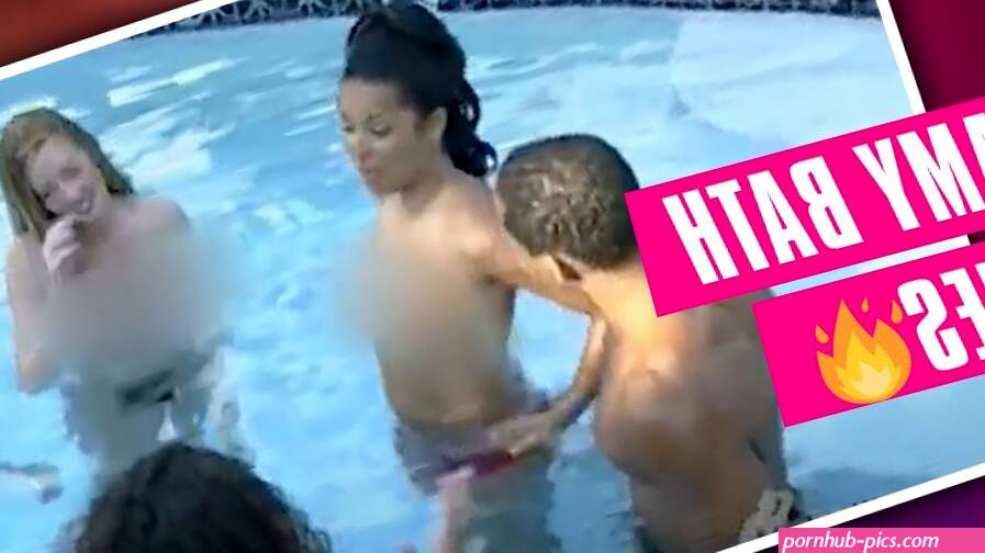 Top 10 Most Steamy Hot Tub Scenes