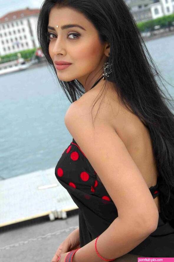 INDIAN ACTRESS: Shriya Saran hot black saree bikini blouse sharp boobs at latest telugu movie song