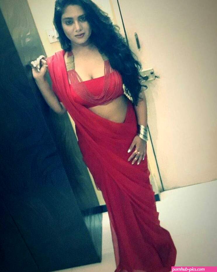 bhabhi boudi saree hot clevege aunty milf Blouse Boobs navel crazybeautylover hotwife showingoff bigboobs busty desi naughty erotic seductive ethnic crazybeautylover