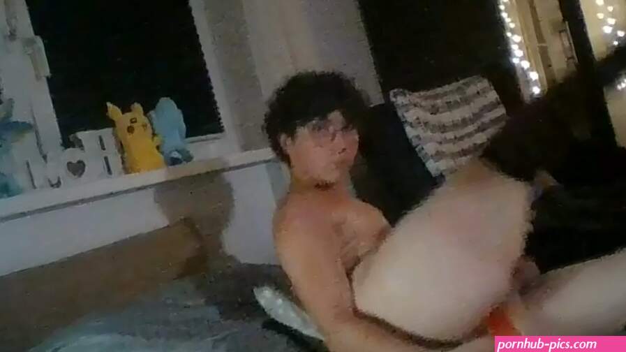 Cute teen boy vapes while fucking his ass