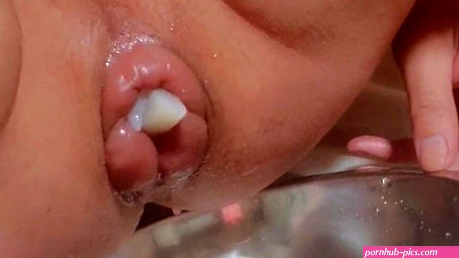 food Insertion Insert Konjac in a Sucking Anal