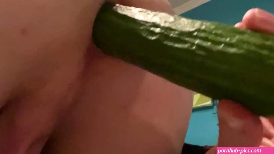Fucking ass with cucumber anal food probe food anal toys male insertion ass fucking anal fuck