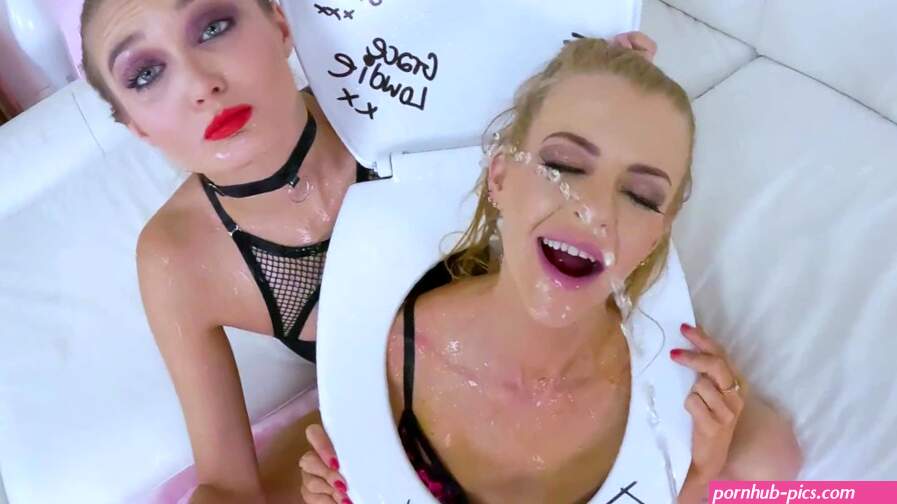 Piss drinking anal milf and teen thressome