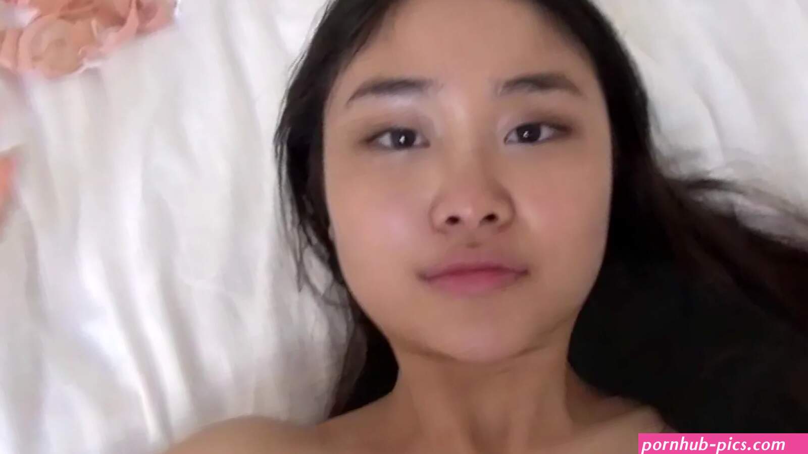 Cute-faced Asians give blowjob in POV
