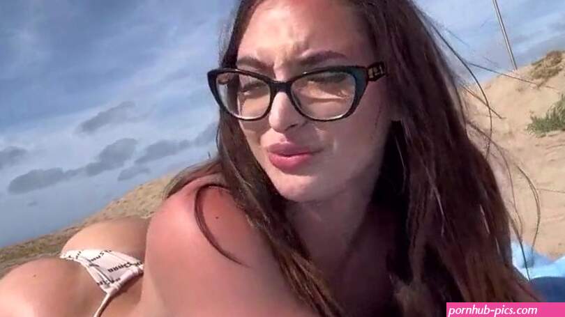 Beach Blowjob with a Stranger