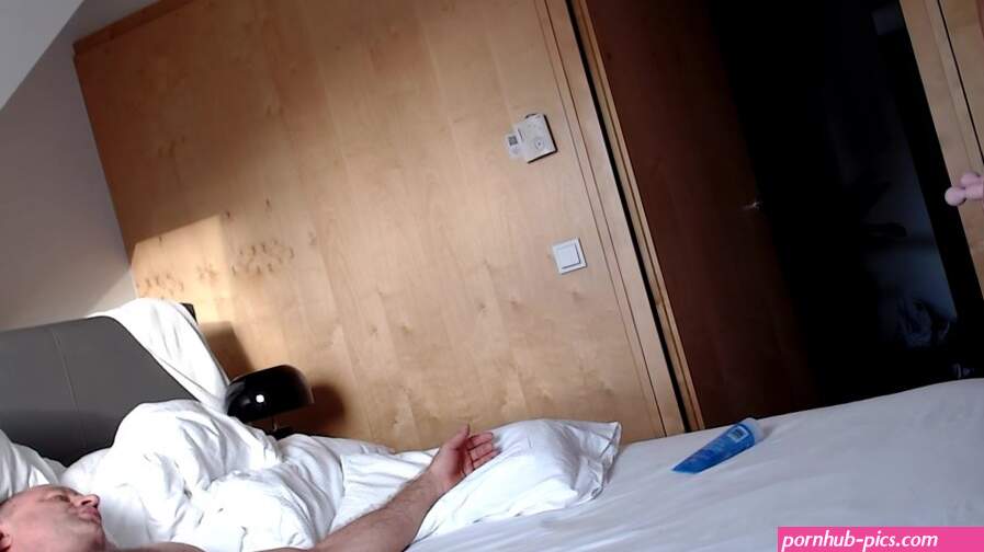 I Cheat On My Husband With A Co-Worker On A Business Trip
