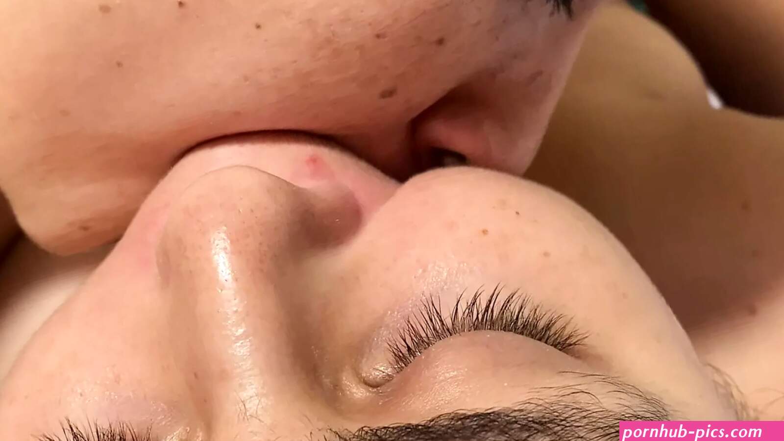 Lesbian Tongue Fuck Porn Videos