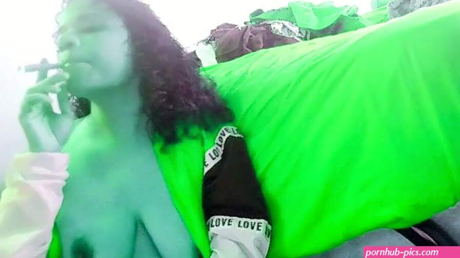 PARODY ALIEN WIFE COSPLAY GREEN PLANET
