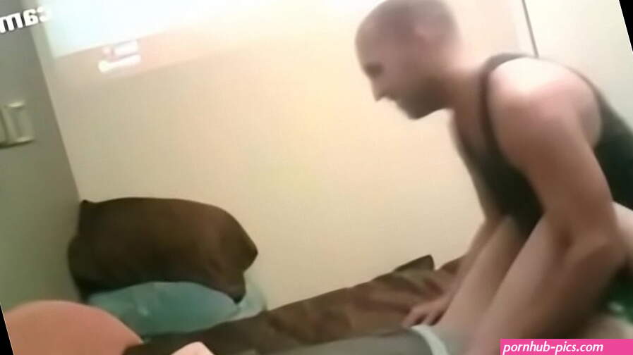 Homemade Young Girl Fucking Older Boyfriend