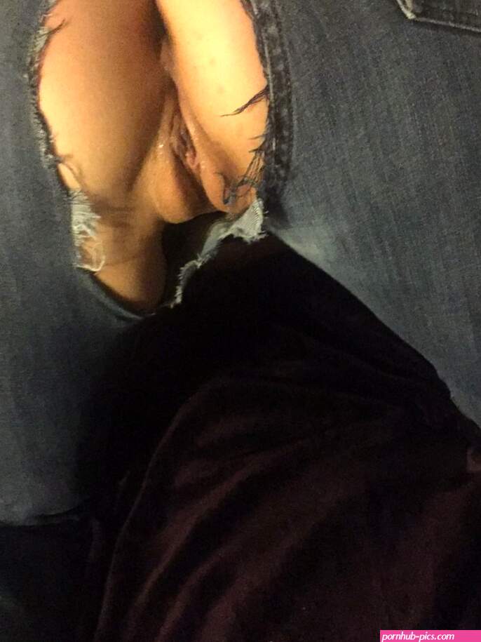 She had a hole in her jeans I tore it open. She needed her holes exposed. hotwife jeans pussy